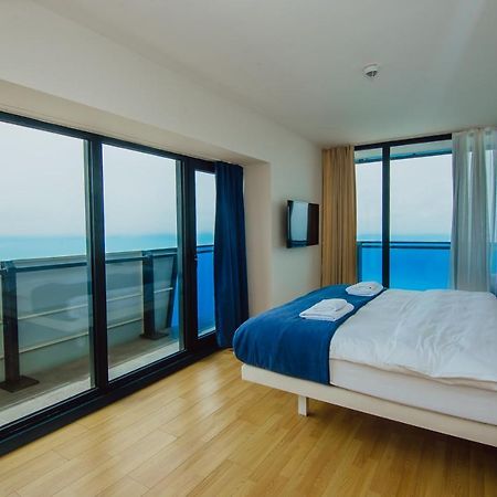 Premium Aparthotel With Sea View Batumi Kültér fotó