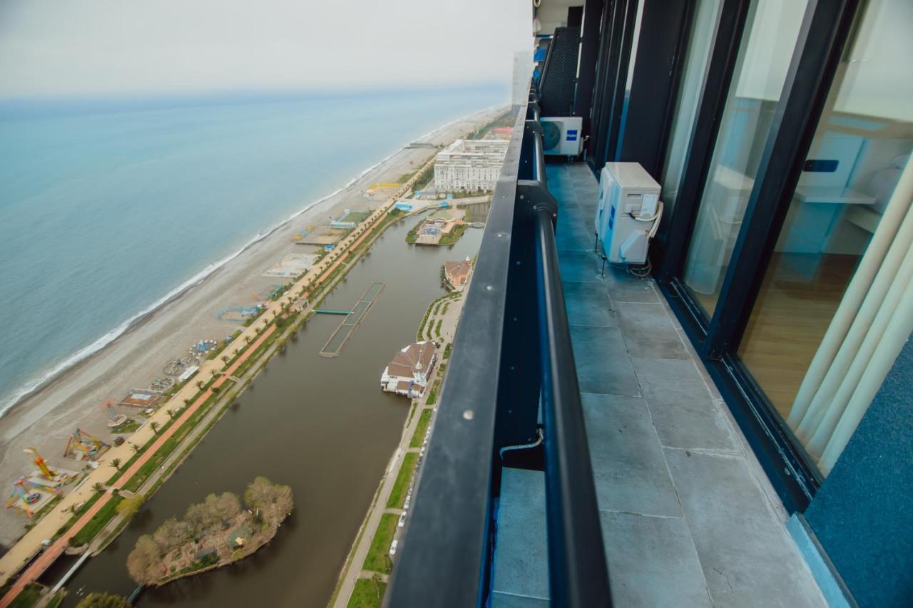 Premium Aparthotel With Sea View Batumi Kültér fotó