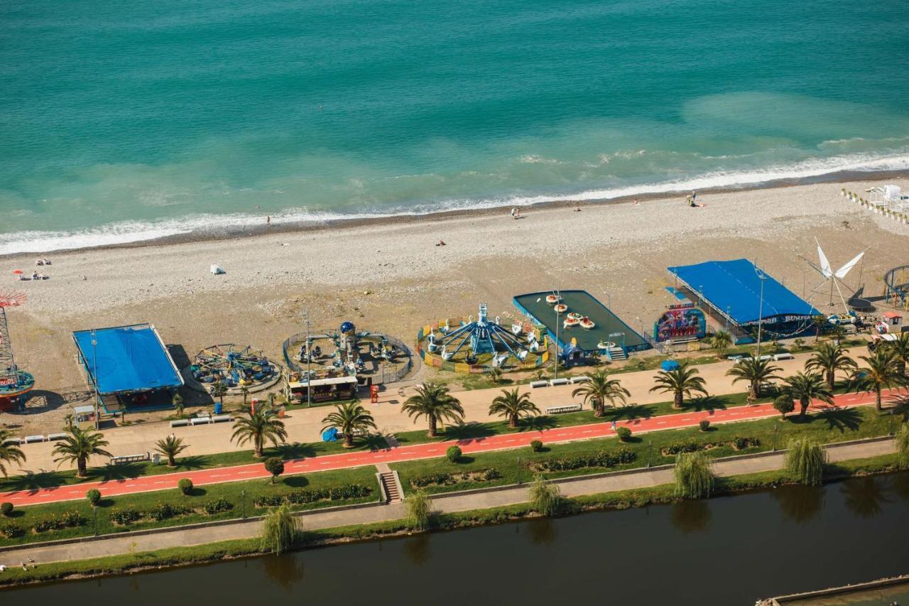 Premium Aparthotel With Sea View Batumi Kültér fotó